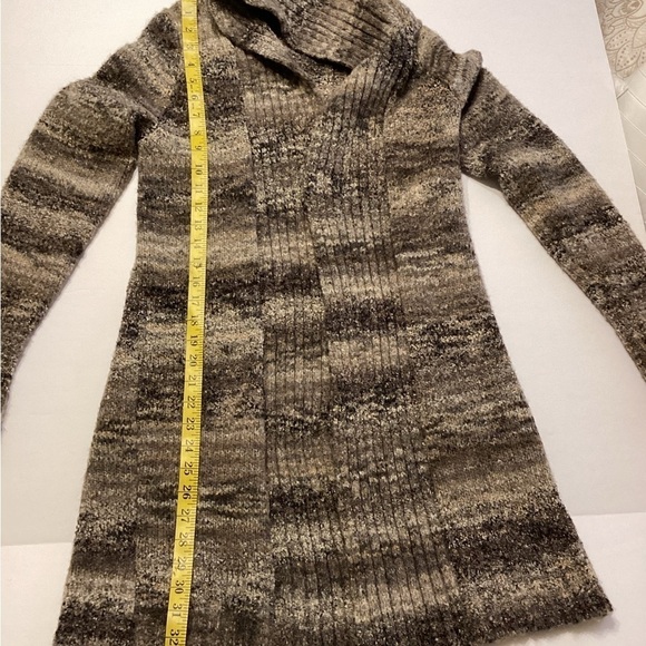 Jana Cardigan & Sweater - Picture 5 of 10